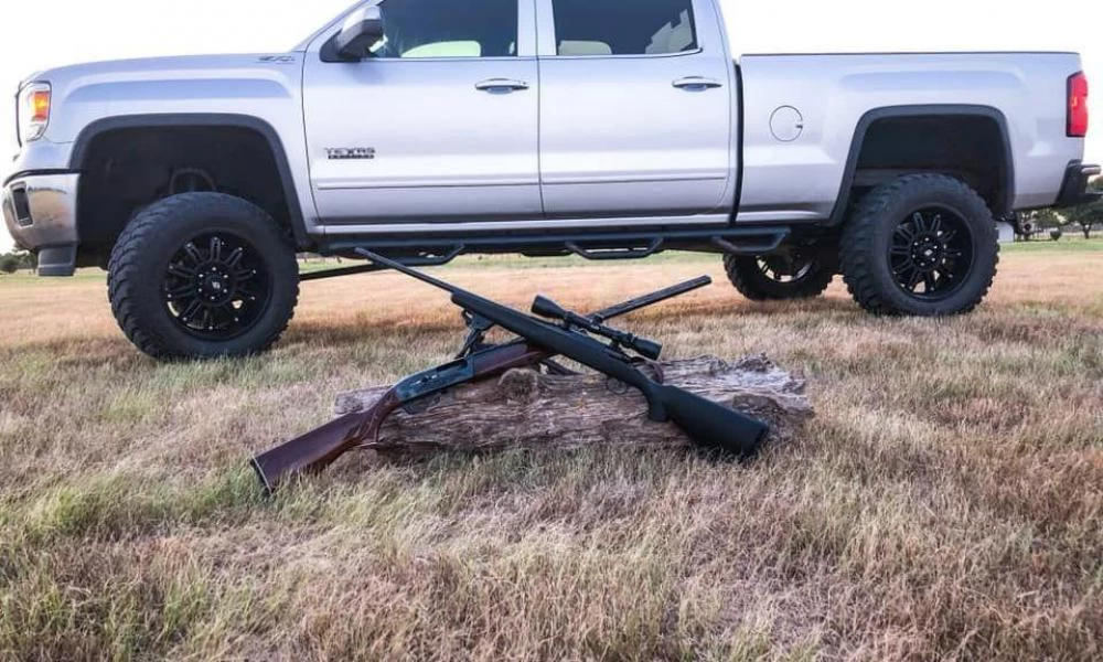 Η Δυτική Βιρτζίνια προσφέρει όπλα, φορτηγά και σωρούς μετρητών για να ενθαρρύνει τους εμβολιασμούς